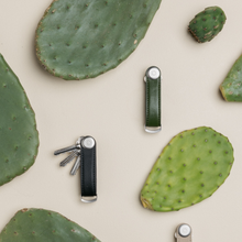 Load image into Gallery viewer, dark|Schlüssel-Organizer aus Kaktus, vegan und nachhaltig, in Schwarz, Premium Schlüsselbund
