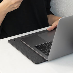 MacBook Pro 14 Zoll Hülle, donn, dunkelgrau, Native Union