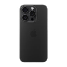 Laden Sie das Bild in den Galerie-Viewer, product_closeup|NOMAD iPhone 15 Pro Super Slim Case, Carbide
