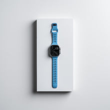 Laden Sie das Bild in den Galerie-Viewer, Nomad Sport Uhrenarmband, Blau

