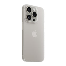 Laden Sie das Bild in den Galerie-Viewer, product_closeup|NOMAD iPhone 15 Pro Super Slim Case, Frost
