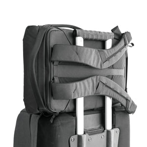 Iconic Peak Design Everyday Backpack in black