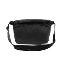 Laden Sie das Bild in den Galerie-Viewer, product_closeup|Peak Design Everyday Tragetasche Sling, 10 Liter, Schwarz
