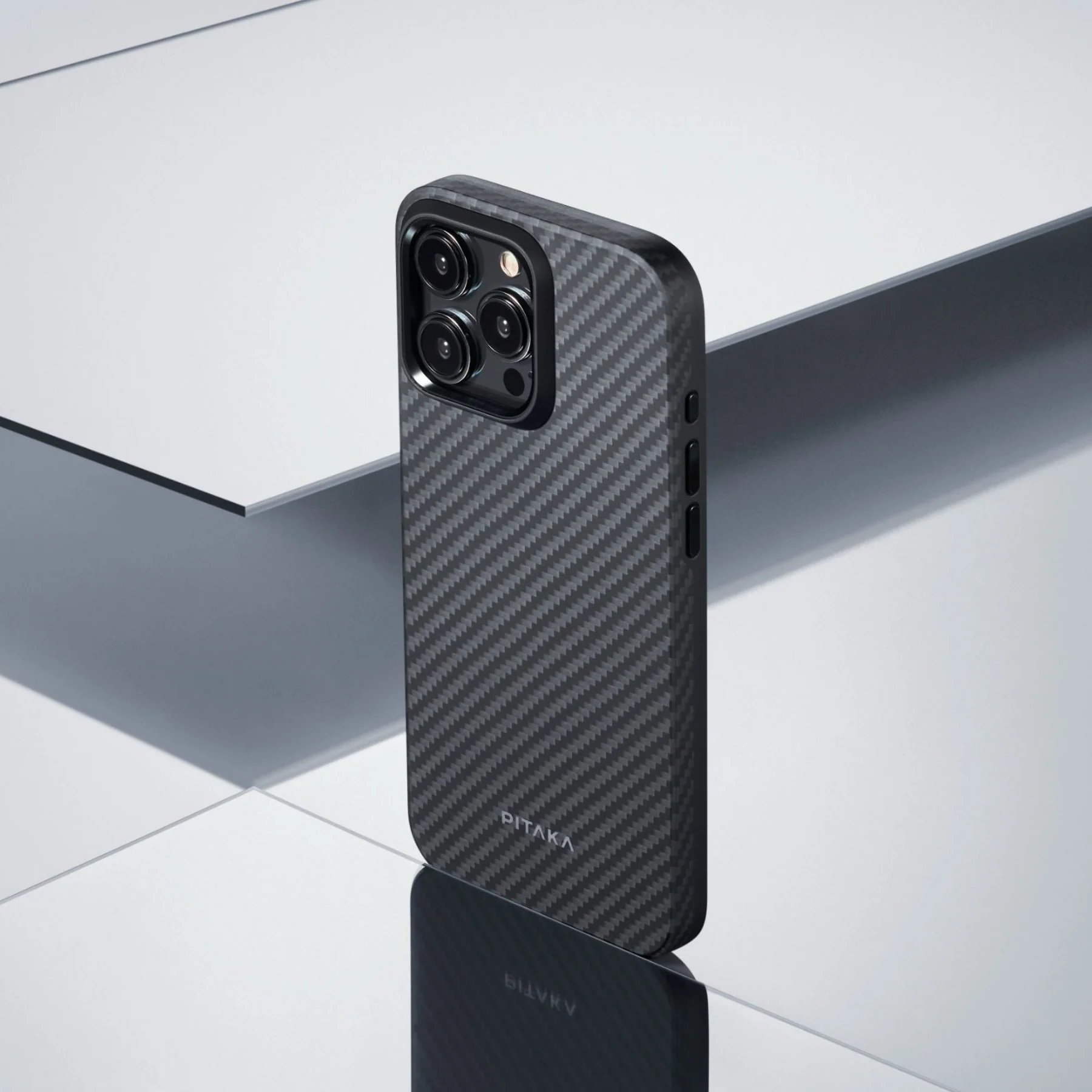 MagEZ Case Pro 4 for iPhone 15 Pro Max: Sleek Aramid Fiber
