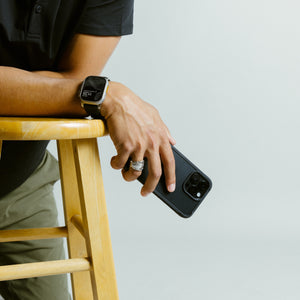 NOMAD Rugged Hülle für das Apple iPhone 15 Pro in Schwarz