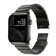 Laden Sie das Bild in den Galerie-Viewer, product_closeup|Apple Watch Steel Band Graphite
