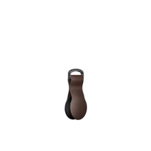 Laden Sie das Bild in den Galerie-Viewer, product_closeup|AirTag Leather Loop Rustic Brown

