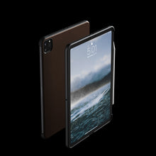 Laden Sie das Bild in den Galerie-Viewer, dark|iPad Pro 11 inch Case Rustic Brown by NOMAD
