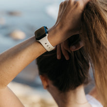 Load image into Gallery viewer, dark|NOMAD Apple Watch Armband Weiß Slim
