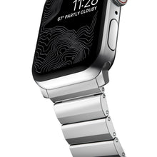 Load image into Gallery viewer, product_closeup|Apple Watch Steel Band Silver
