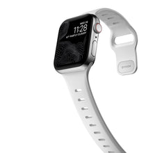 Load image into Gallery viewer, product_closeup|NOMAD Apple Watch Armband Weiß Slim
